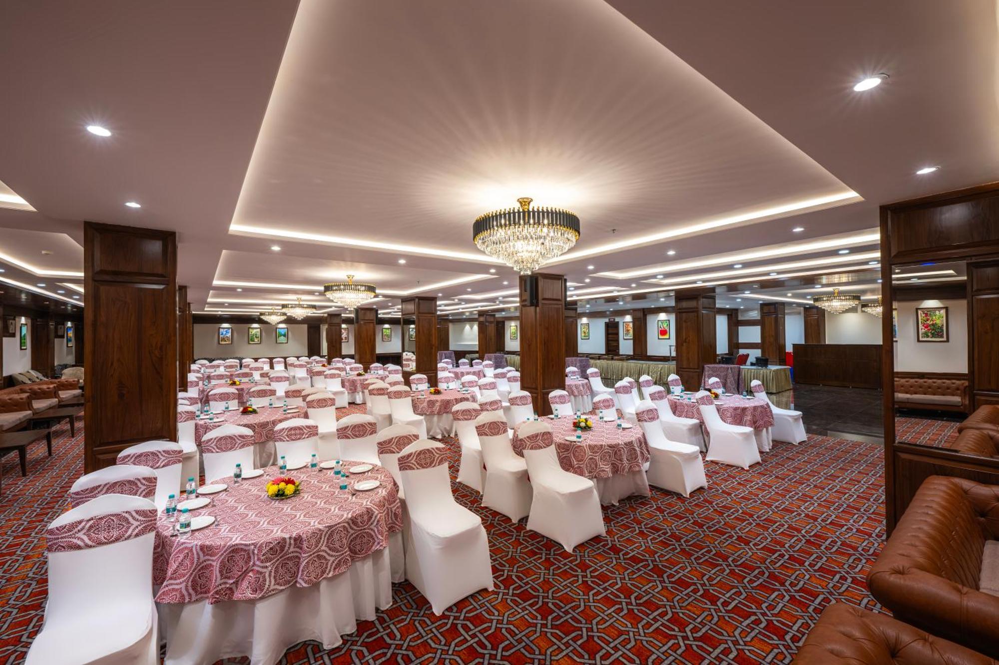 Welcomheritage Elysium Resort & Spa Шимла Екстериор снимка